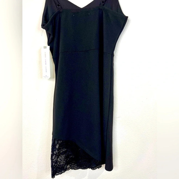 🆕 Almost Famous Black Sleeveless Dress with Bottom Lace Accent - Picture 7 of 10